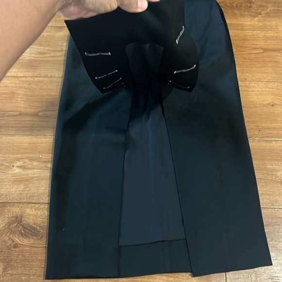 ELLERY Mid Skirt Black with tortoise buttons - Picture 7 of 8